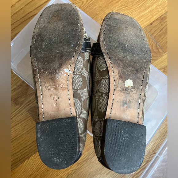 Coach women’s loafers - Picture 8 of 9